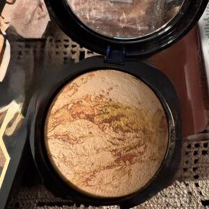 Baked Body Frosting Illuminating Bronzer - Marbled Gold/Bronze